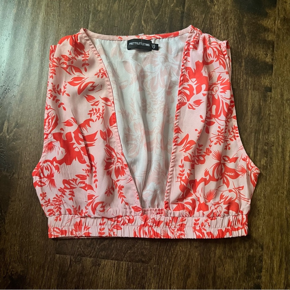 Pretty Little Things - Floral Crop Top
